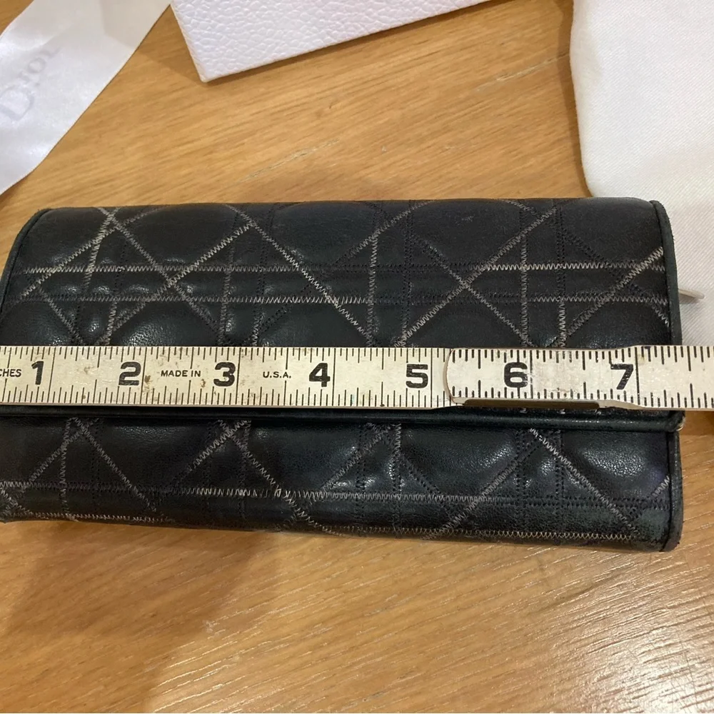 Christian Dior Wallet women Preowned authentic made in Italy